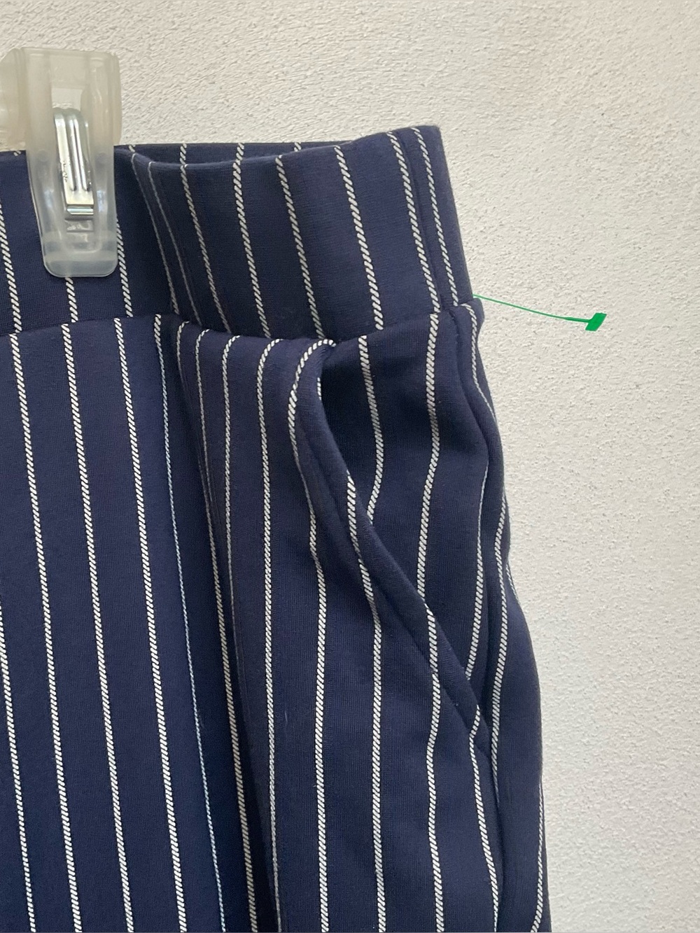 Studio By Torrid Navy, White Pinstripe Pull On Relax Taper Pants Size 3T Office - Picture 2 of 6